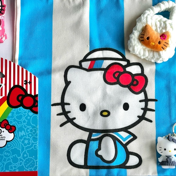 ❤️(HK0020) Hello Kitty Lover’s Adorable Blue & White Tote 10-Piece Fun Bundle! - Picture 2 of 16